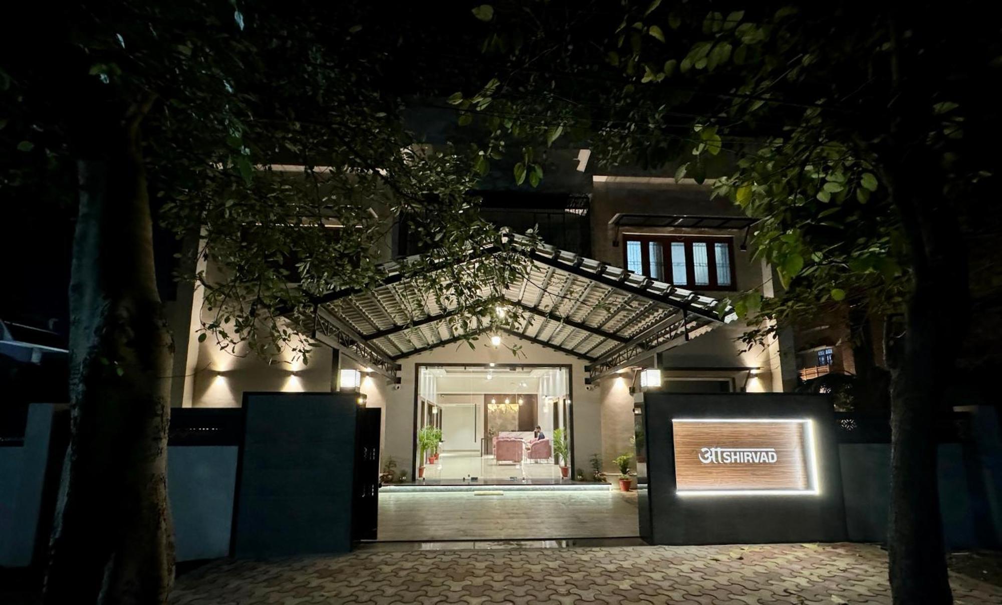 Ashirvad Homestay Varanasi Exteriör bild