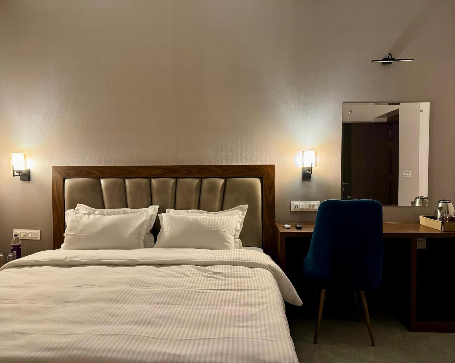 Ashirvad Homestay Varanasi Exteriör bild